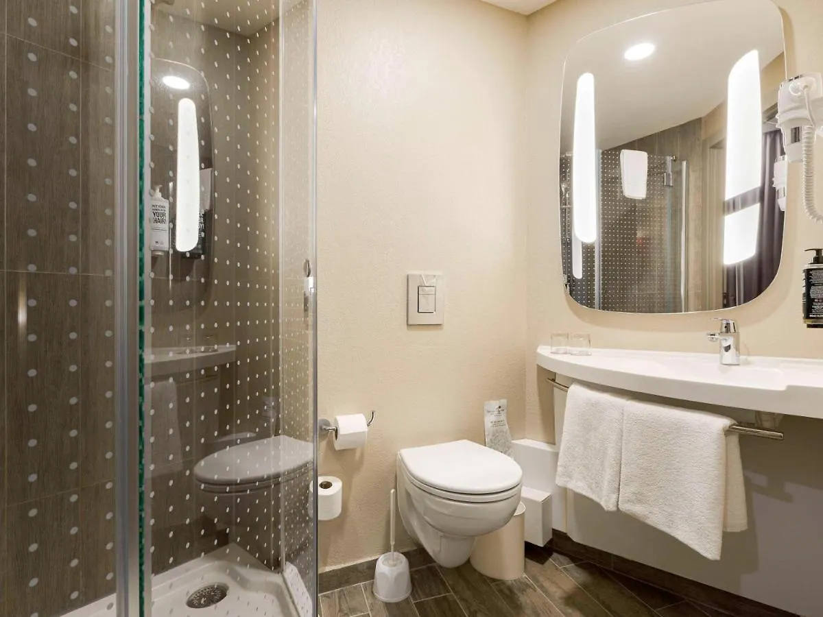 Ibis Kyiv Railway Station Hotel