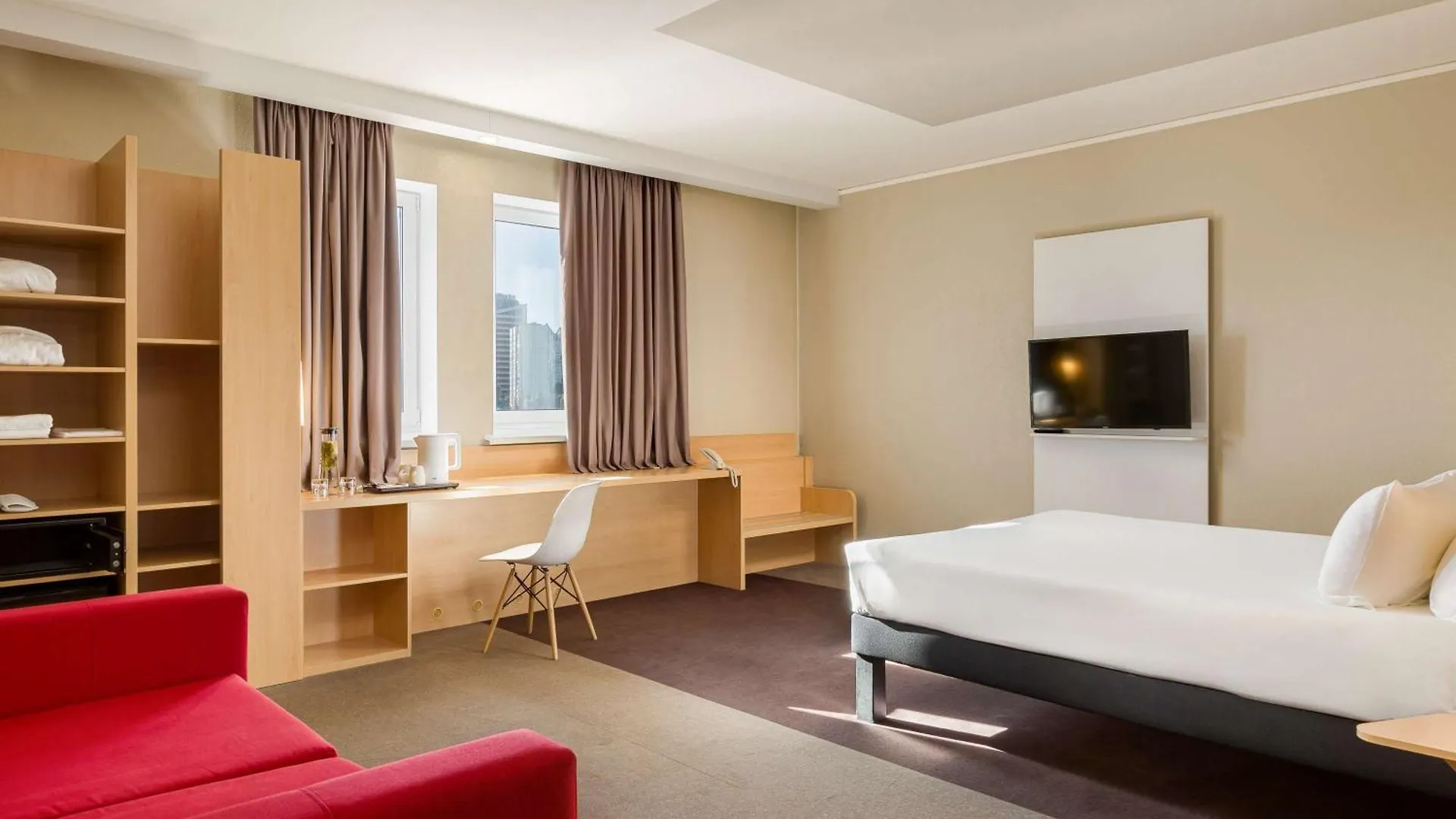 Ibis Kyiv Railway Station Hotel