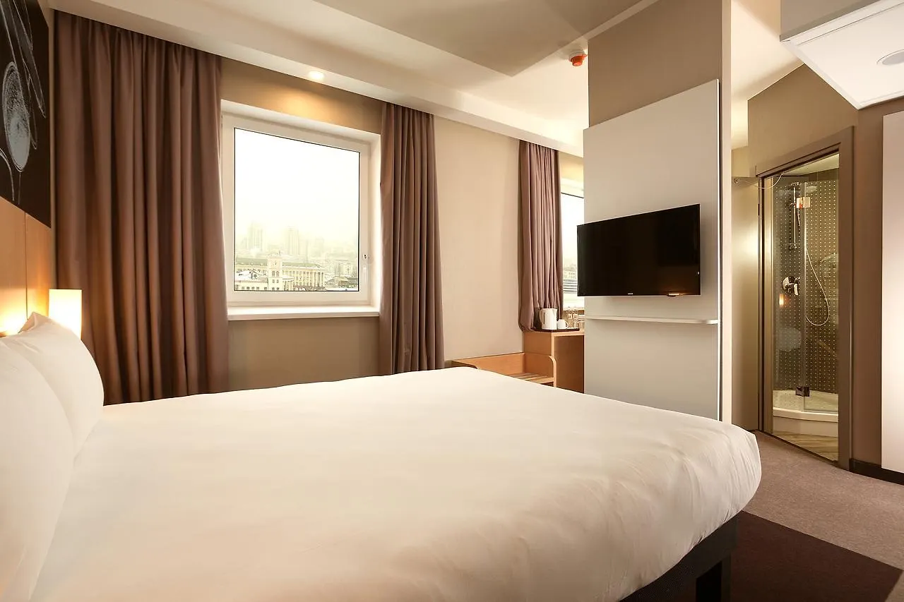 Hotel Ibis Kyiv Railway Station
